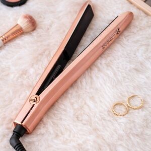 Royale Rose Gold Ceramic Hair Straightener Flat Iron NWT